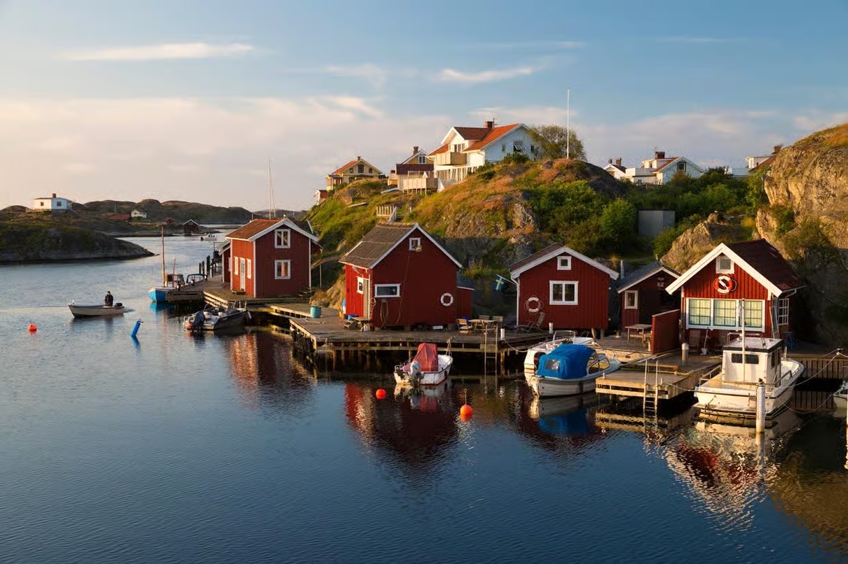 Stockholm archipelago boat tour with live guide